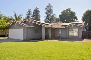 6094 N Mccaffrey Avenue, Fresno, CA 93722