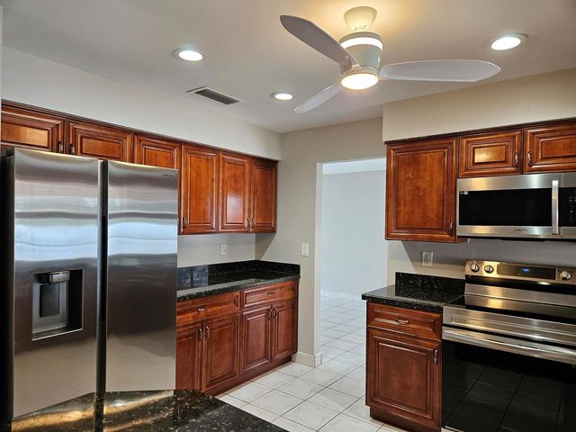 949 NW 8TH Street, Boca Raton, FL 33486