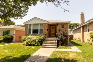 5110 N Nagle Avenue, Chicago, IL 60630