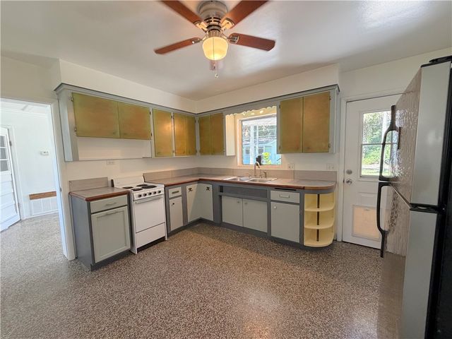 2055 34th Avenue, Vero Beach, FL 32960