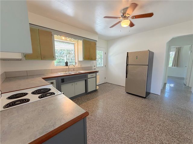 2055 34th Avenue, Vero Beach, FL 32960