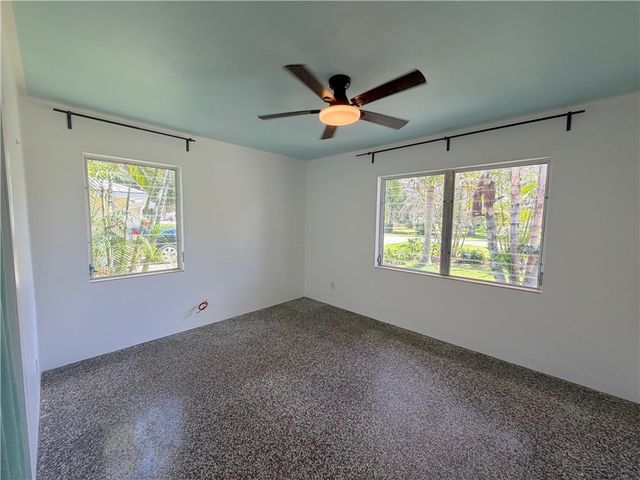 2055 34th Avenue, Vero Beach, FL 32960