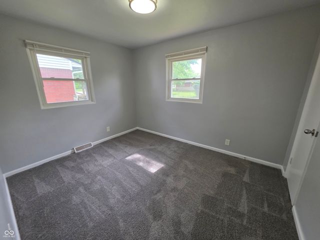5820 E 40th Street, Indianapolis, IN 46226