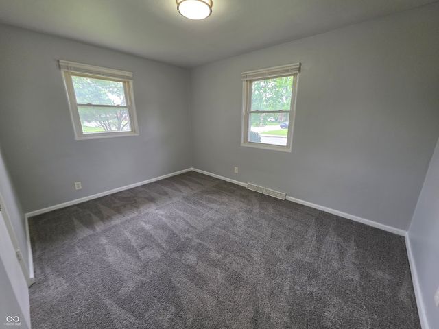 5820 E 40th Street, Indianapolis, IN 46226