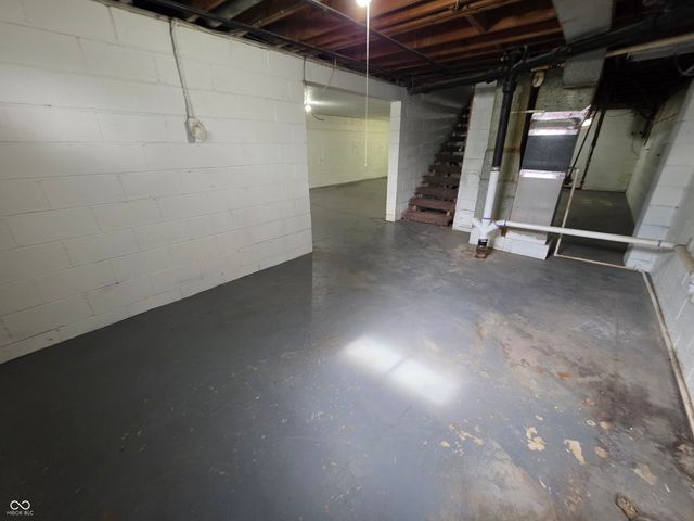 5820 E 40th Street, Indianapolis, IN 46226