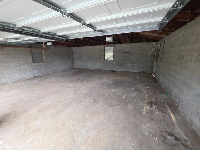 5820 E 40th Street, Indianapolis, IN 46226