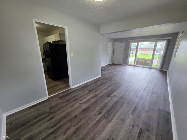 5820 E 40th Street, Indianapolis, IN 46226