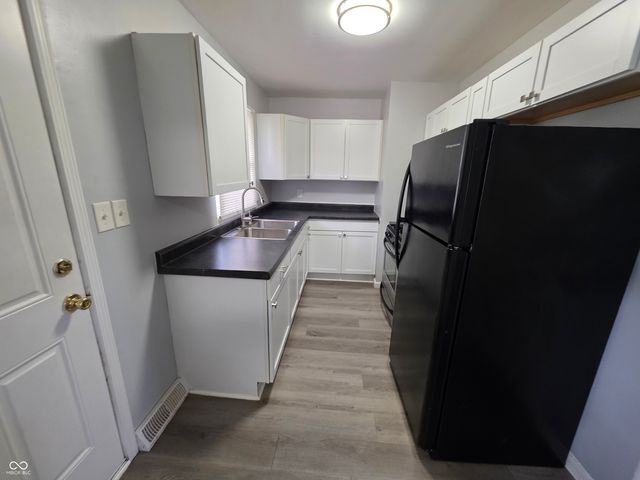 5820 E 40th Street, Indianapolis, IN 46226