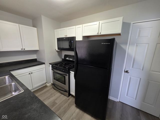 5820 E 40th Street, Indianapolis, IN 46226