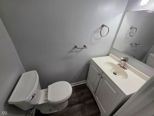 5820 E 40th Street, Indianapolis, IN 46226
