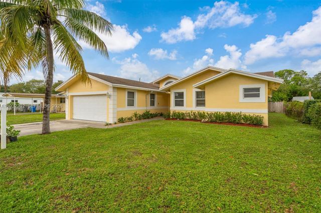 4501 SW 26th St, West Park, FL 33023