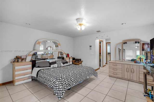 4501 SW 26th St, West Park, FL 33023