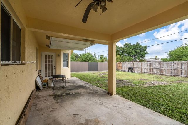 4501 SW 26th St, West Park, FL 33023
