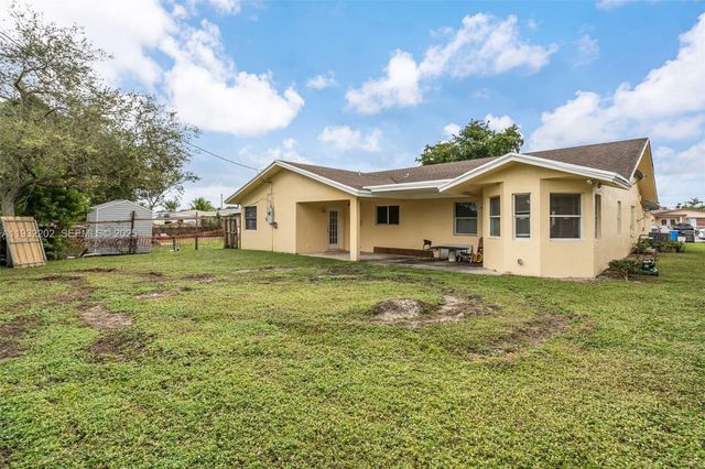 4501 SW 26th St, West Park, FL 33023