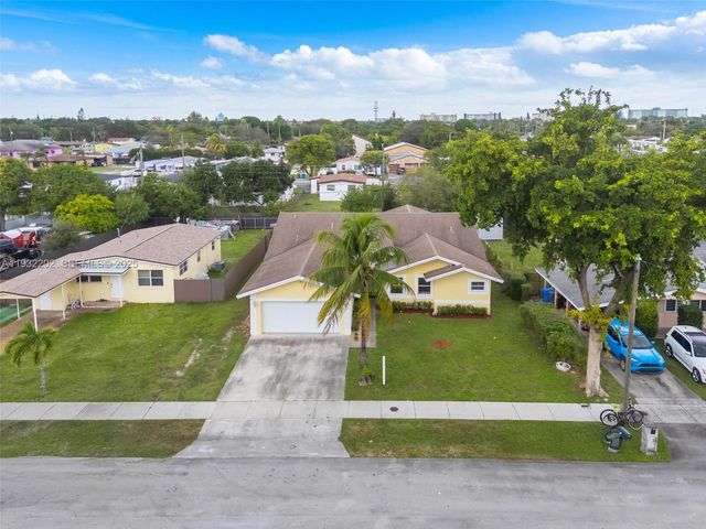 4501 SW 26th St, West Park, FL 33023