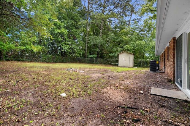 5270 Longmeadow Lane, Atlanta, GA 30349