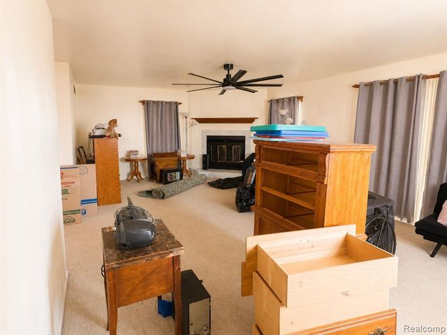 8056 Central, Center Line, MI 48015