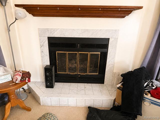 8056 Central, Center Line, MI 48015