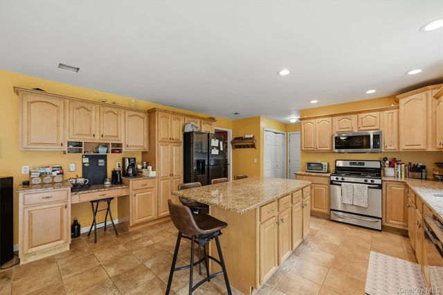 25 Mitchell Lane, Westtown, NY 10998