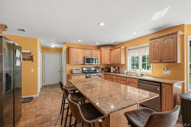 25 Mitchell Lane, Westtown, NY 10998