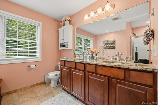 25 Mitchell Lane, Westtown, NY 10998
