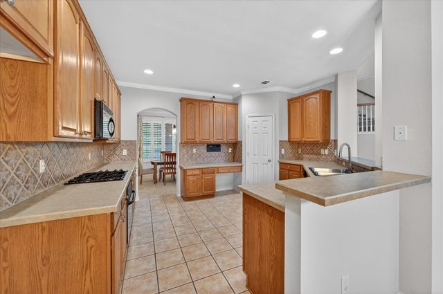 6514 Daisy Drive, Arlington, TX 76017