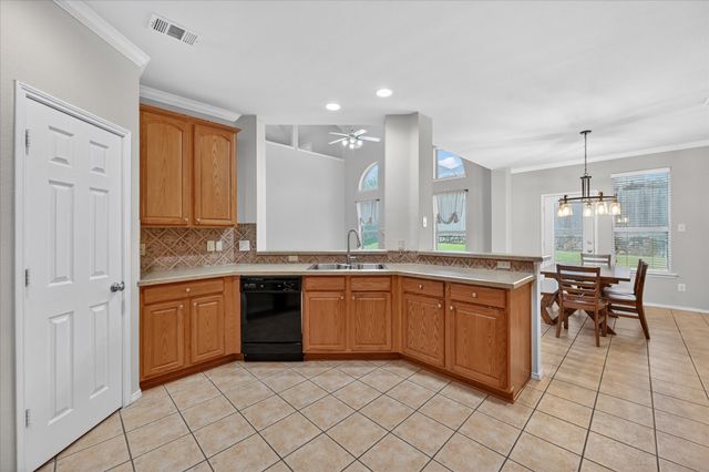 6514 Daisy Drive, Arlington, TX 76017