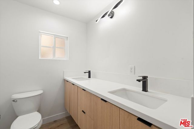 3748 Veteran, Los Angeles, CA 90034