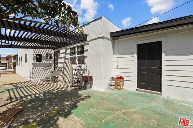 3748 Veteran, Los Angeles, CA 90034