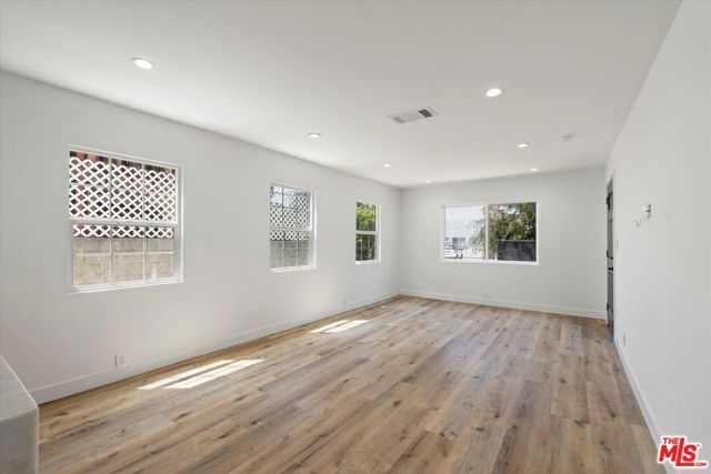 3748 Veteran, Los Angeles, CA 90034