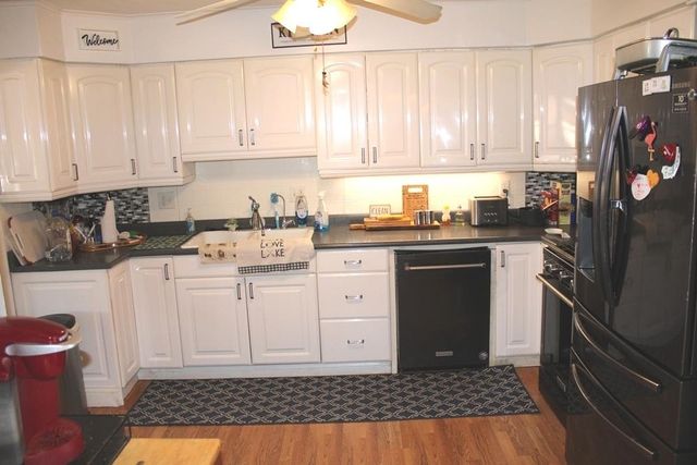 1749 Lake Drive, Harrison, MI 48625