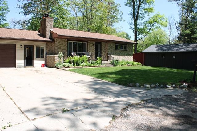 1749 Lake Drive, Harrison, MI 48625
