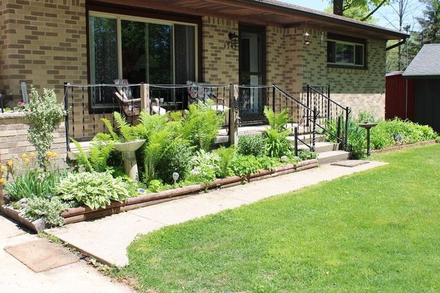 1749 Lake Drive, Harrison, MI 48625