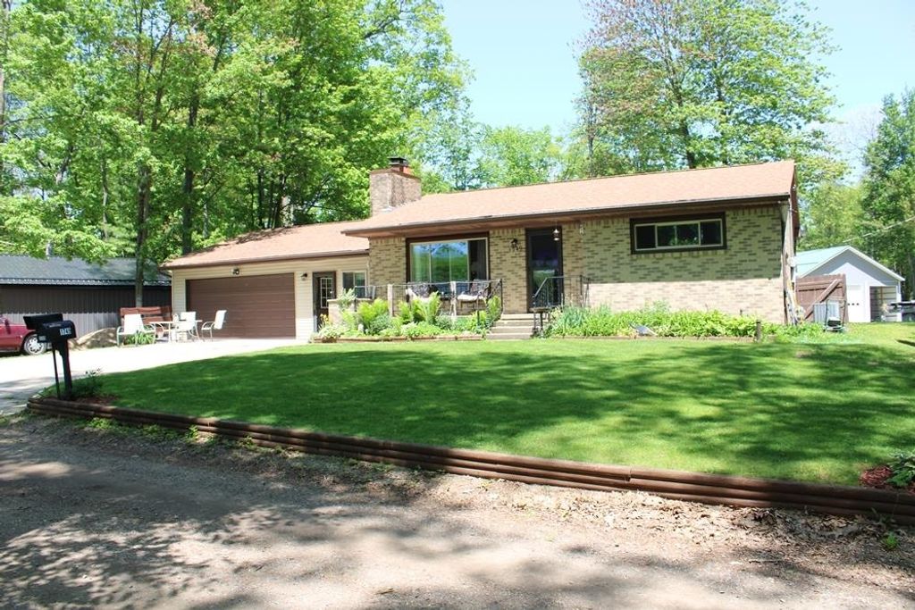 1749 Lake Drive, Harrison, MI 48625