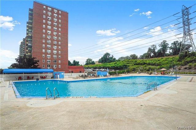 1841 Central Park Avenue 16A, Yonkers, NY 10710