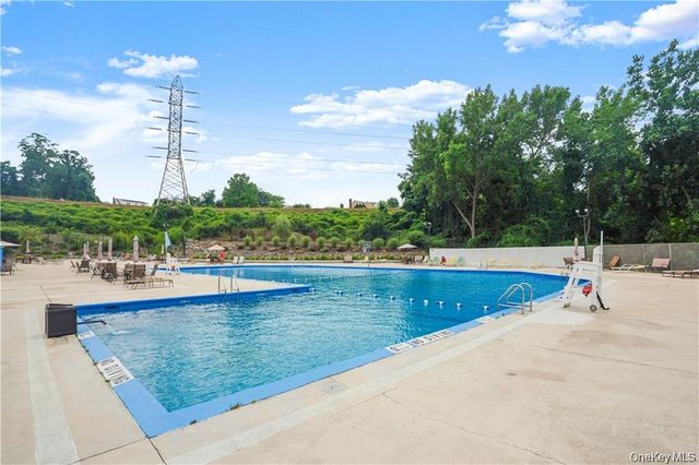 1841 Central Park Avenue 16A, Yonkers, NY 10710