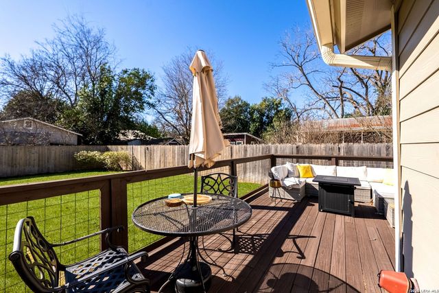 313 JAMES ST, Boerne, TX 78006