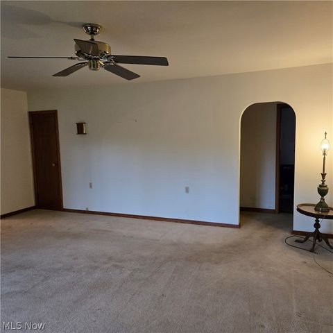 38700 Johnnycake Ridge Road, Willoughby, OH 44094