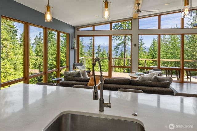 101 Basin Creek Way, Cle Elum, WA 98922