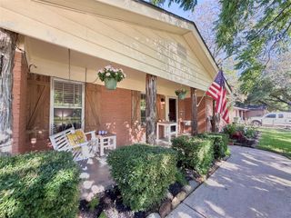 604 Caduceus Lane, Hurst, TX 76053