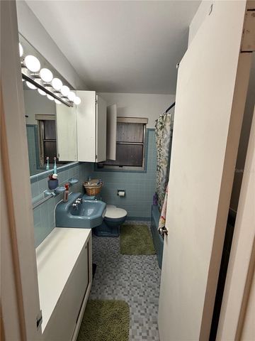 1106 NE 20TH PLACE, Gainesville, FL 32609