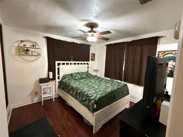 1106 NE 20TH PLACE, Gainesville, FL 32609