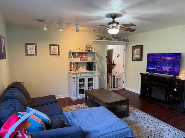 1106 NE 20TH PLACE, Gainesville, FL 32609