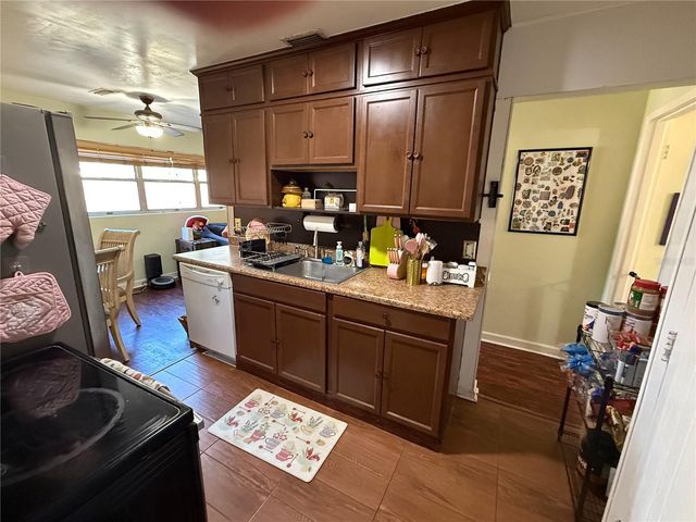 1106 NE 20TH PLACE, Gainesville, FL 32609