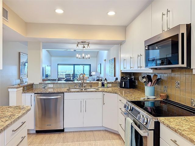 1510 PELICAN POINT DRIVE BA270, Sarasota, FL 34231