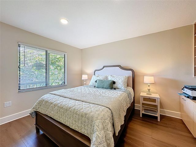 1510 PELICAN POINT DRIVE BA270, Sarasota, FL 34231