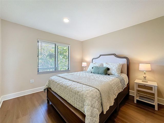 1510 PELICAN POINT DRIVE BA270, Sarasota, FL 34231