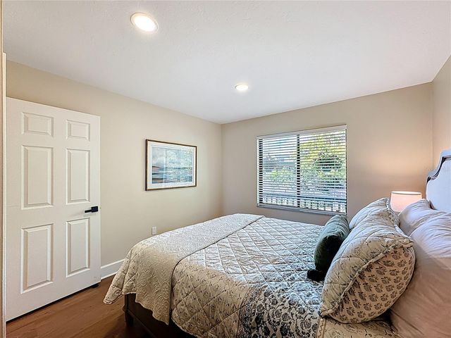 1510 PELICAN POINT DRIVE BA270, Sarasota, FL 34231