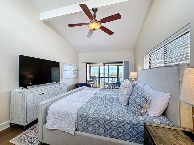 1510 PELICAN POINT DRIVE BA270, Sarasota, FL 34231