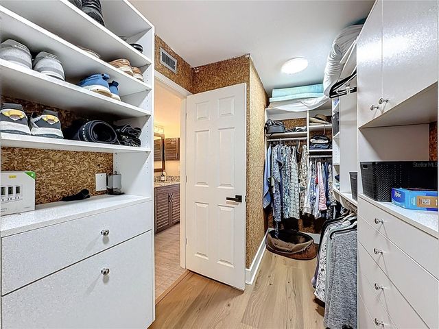 1510 PELICAN POINT DRIVE BA270, Sarasota, FL 34231